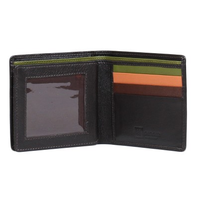 Brązowy portfel skórzany wnętrze