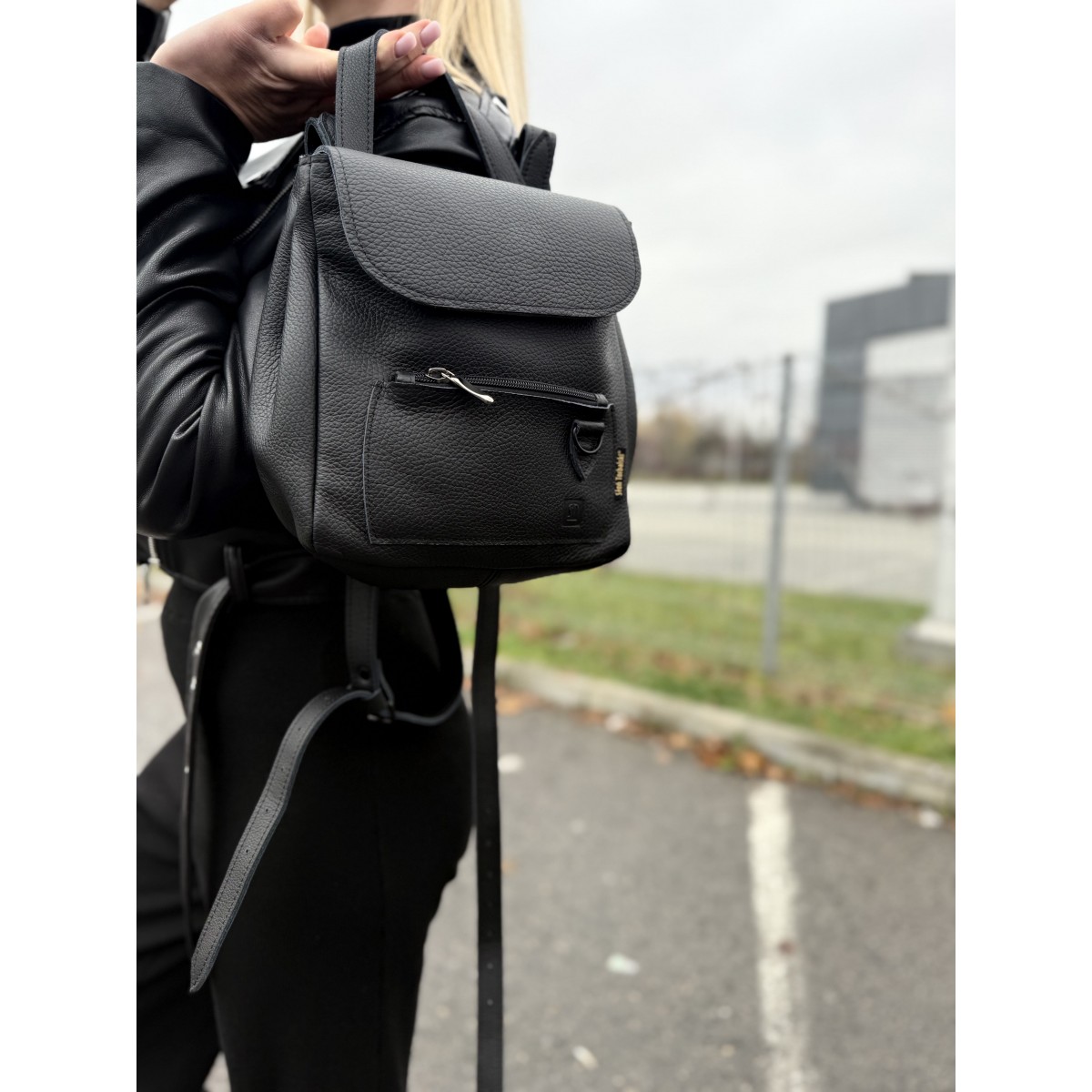 czarny plecak skórzany Zoya