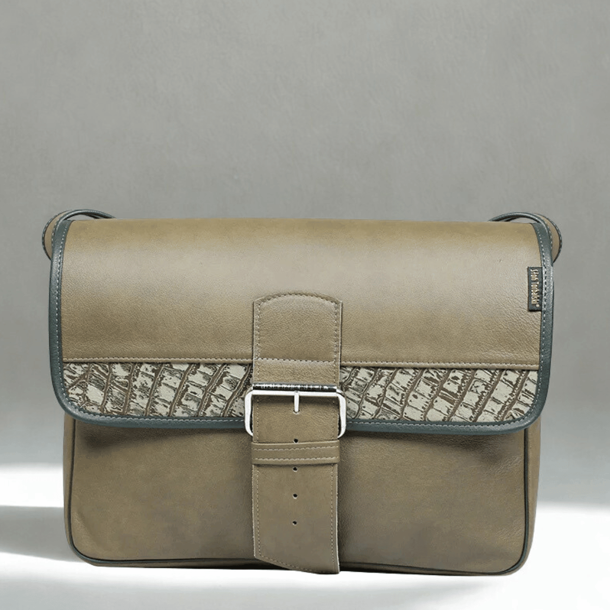 listonoszka skórzana w kolorze khaki 00-321-0707-E15-481210 (1).jpg