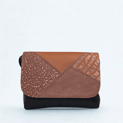 brązowo czarna listonoszka pachworkowa 00-656-0104-E10-121810 (1)(1).jpg