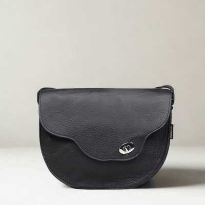 listonoszka skórzana czarna 00-171-0101-E30-02127.jpg