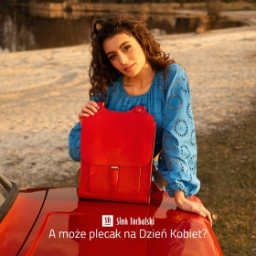 A może… plecak na Dzień Kobiet? 🎁🌸

Stylowy, praktyczny i ponadczasowy – plecak od Słonia Torbalskiego to prezent, który łączy modę z funkcjonalnością.

✨ Wykonany z wysokiej jakości skóry naturalnej
✨ Ręczne wykończenia i dbałość o detale
✨ Pojemne wnętrze z praktycznymi kieszonkami
✨ Wygodne szelki i komfort noszenia
✨ Uniwersalny design – pasuje do sukienki i do jeansów

Bo idealny prezent to taki, który zostaje z nami na lata 🤍
#SłońTorbalski

#DzienKobiet #PomyslNaPrezent #SkoraNaturalna #StylowaKobieta
