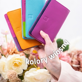 Kolory wiosny w najpiękniejszym wydaniu 🌸🌿
.
Soczyste, świeże i pełne energii - dokładnie takie, jak nasze skórzane portfele. 💛💙💚
.
Dodaj odrobinę koloru do swojej codzienności i poczuj wiosenny vibe przy każdym sięgnięciu do torebki!
.
Bo detale mają znaczenie ✨
#SłońTorbalski

#kolorywiosny #portfele #skórzanedodatki #wiosennystyl