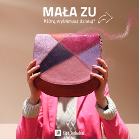 Którą MAŁĄ ZU wybierasz dziś – różową 🌸, niebieską 💙 czy zieloną 💚? 
.
Patchworkowa klapa z różnych rodzajów skóry ozdobnej nadaje jej wyjątkowy, artystyczny charakter 🎨.
.
Zamykana na magnes, z kieszenią z tyłu i praktycznym wnętrzem – pomieści wszystko, czego potrzebujesz: telefon, klucze, długopisy i więcej 💼💄.
Wygodny pasek sprawia, że to idealna torebka na każdy dzień! 🌸
.
Mała Zu – mała, a robi wielkie wrażenie! ✨
#SłońTorbalski
.
👜 Styl | 👝 Funkcjonalność | 💫 Oryginalność
#małazu #torebka #listonoszka #patchwork #moda #styl #torebkadamska #madeinpoland #rękodzieło #modnapolska #fashioninspo #stylowoipraktcznie #polskamarka #polishbrand #colors #skóranaturalna #galanteriaskózana