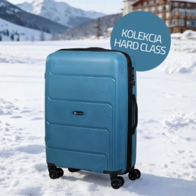 Zimowa przygoda zaczyna się od dobrego przygotowania ❄️
.
Walizka HARD CLSS to idealny wybór na zimowe wyjazdy - wytrzymała, odporna na wilgoć i gotowa na każde warunki! 🩵
.
Niezależnie czy lecisz w góry, czy na city break, Twoje rzeczy są bezpieczne i stylowo zapakowane.
#SłońTorbalski 
.
#zimowaprzygoda #walizka #hardcase #podróże
